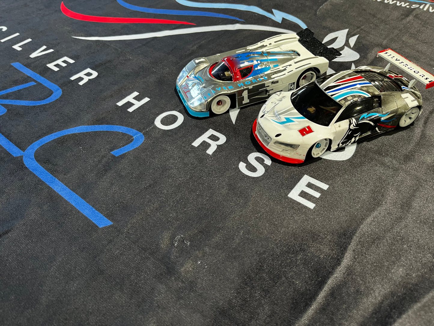 Silver Horse RC Pit Blanket